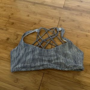 Lululemon size 12 bra gray and white